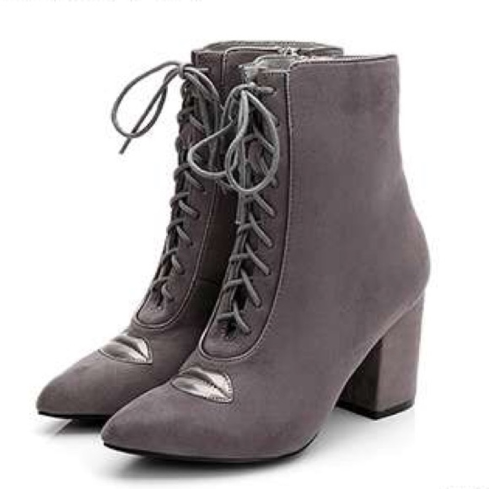 🔥🔥🔥 SALE Kiss my lips Grey Bootie